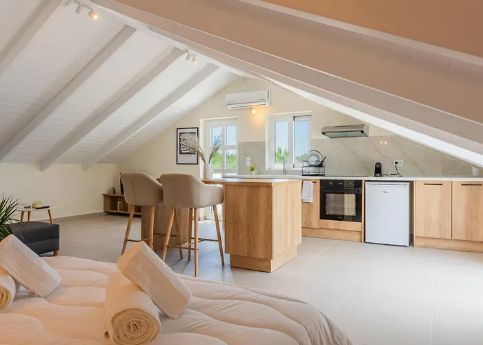 Lägenhet White Lotus Loft &