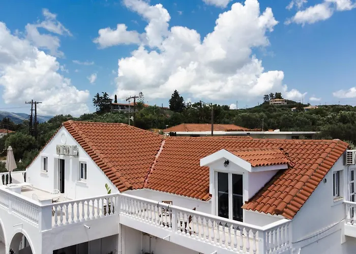 White Lotus Loft & *