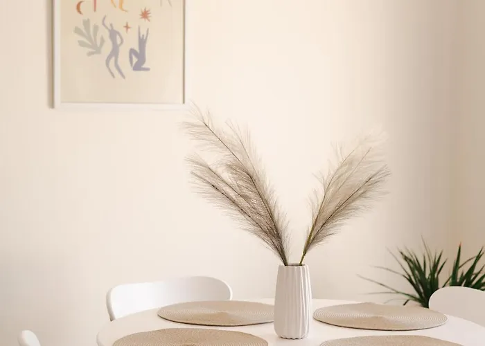 White Lotus Loft & *