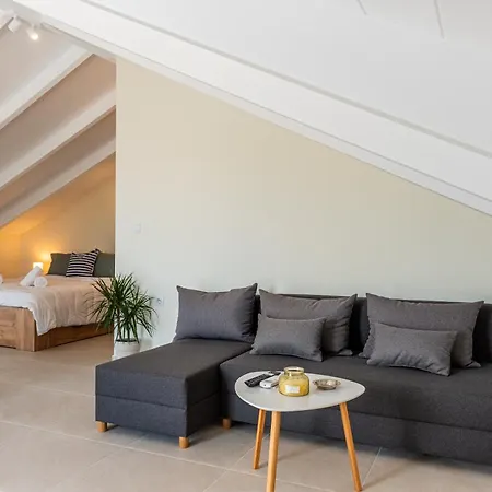 White Lotus Loft Apartment